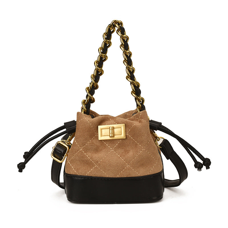 Vintage Chain Bag Women's Large Capacity 2025 New Style Casual Niche Design Shoulder Crossbody Bag Commuter Bucket Bag