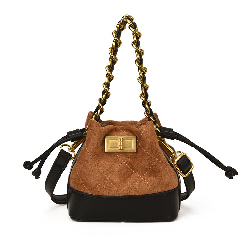 Vintage Chain Bag Women's Large Capacity 2025 New Style Casual Niche Design Shoulder Crossbody Bag Commuter Bucket Bag